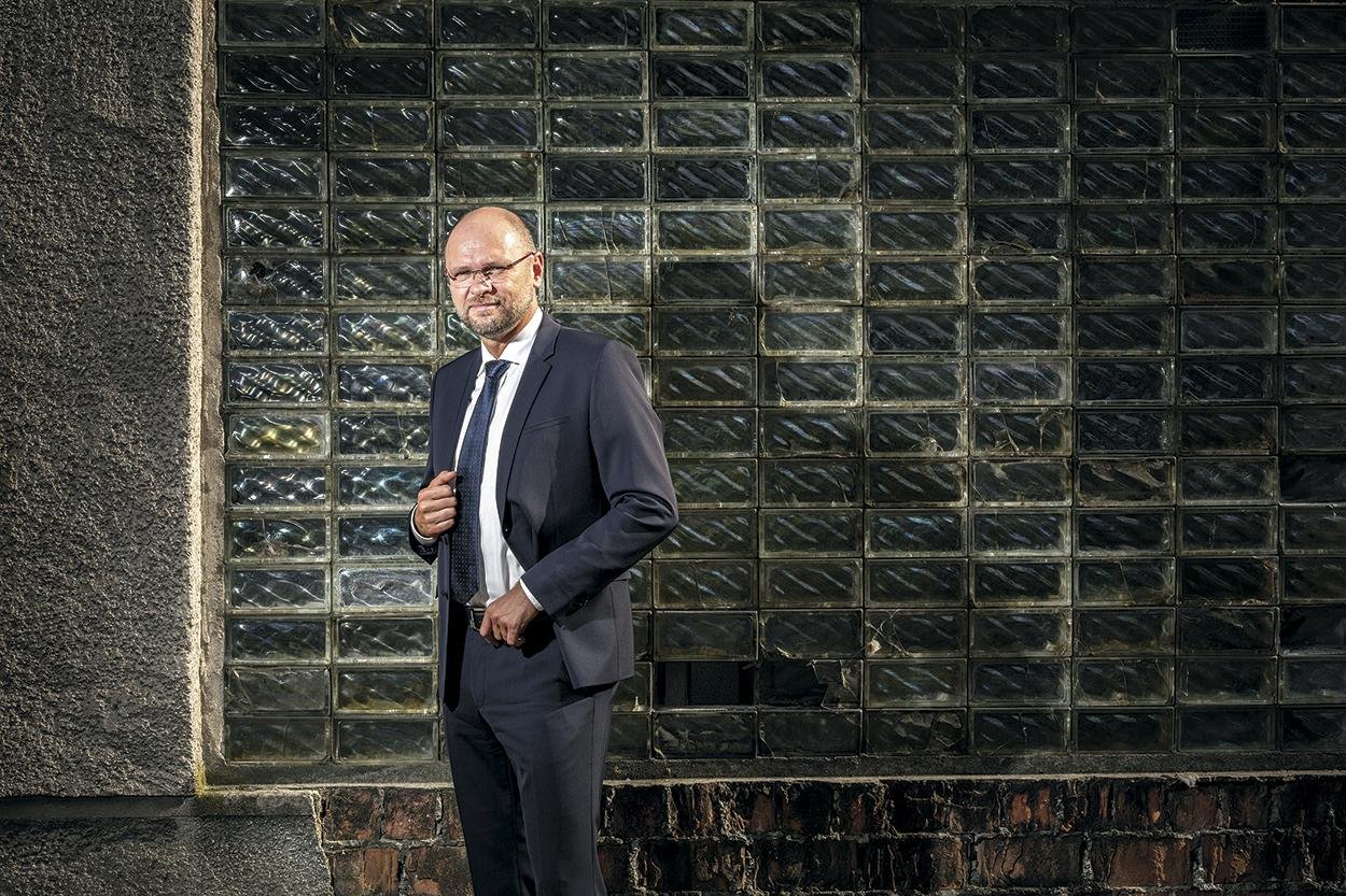 Riešením sú predčasné voľby