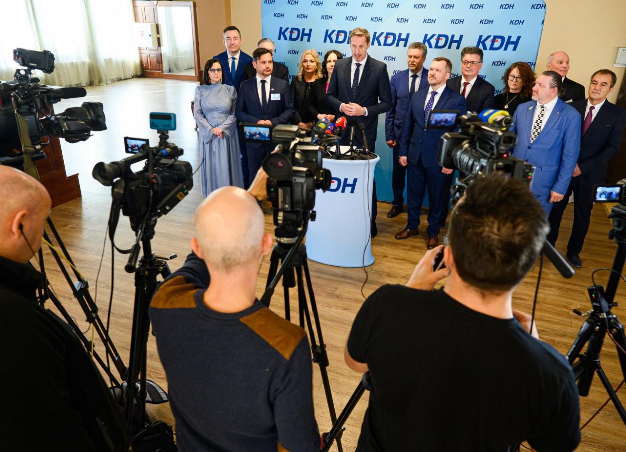 KDH vyzýva vládu, aby žiadala zasadnutie Rady EÚ pre zahraničné veci v súvislosti s eskaláciou napätia v Perzskom zálive