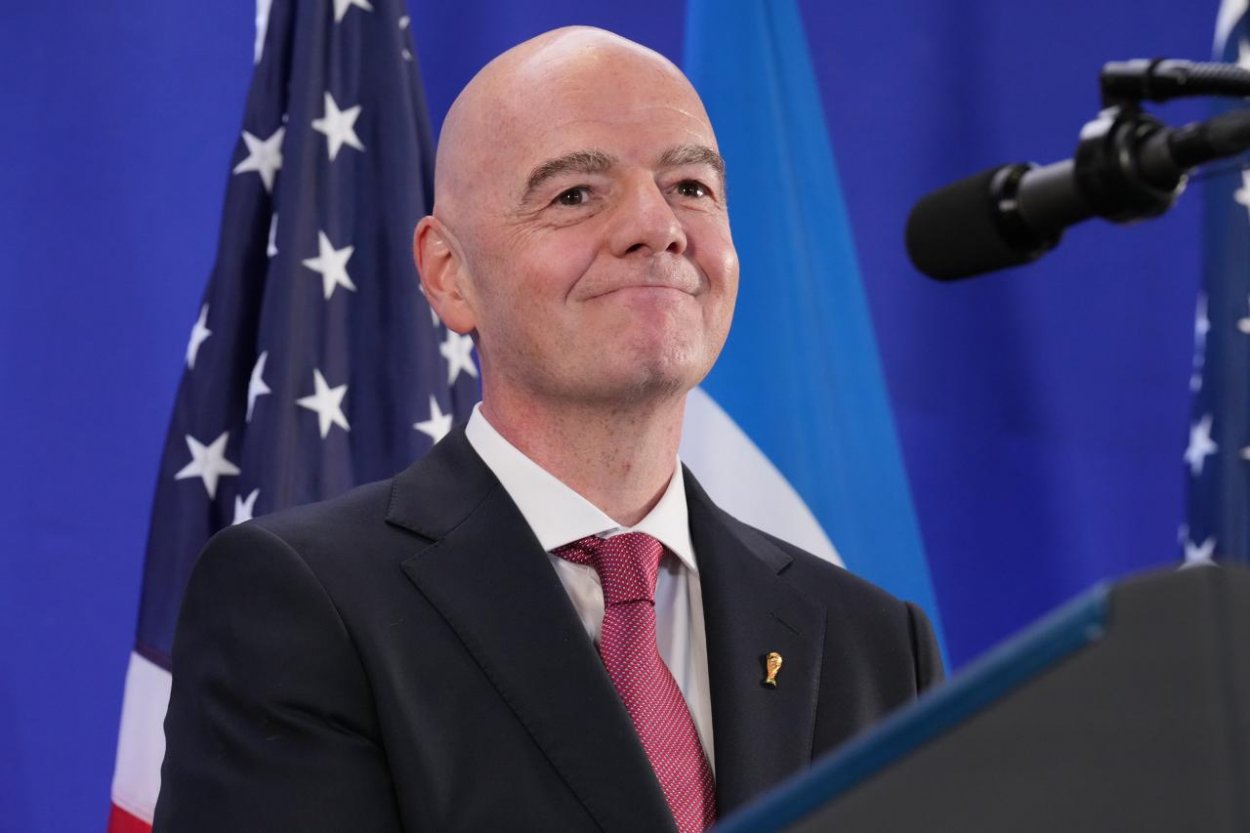 FIFA po výraznej kritike stiahla plán súkromných investícií