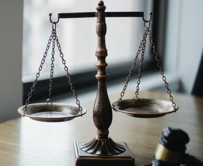 Ministerstvo vnútra má doplatiť vyšetrovateľovi NAKA Mašinovi mzdu