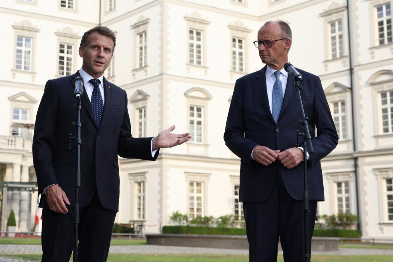 Macron: Francúzsko sa s Nemeckom zbližuje