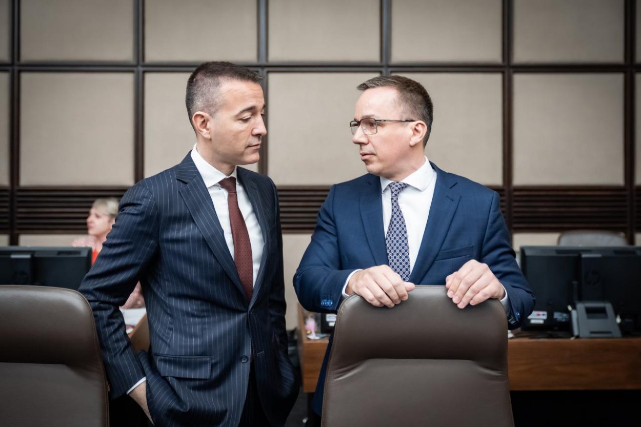 Minister práce Erik Tomáš vyhlásil, že plánuje brániť 2. dôchodkový pilier