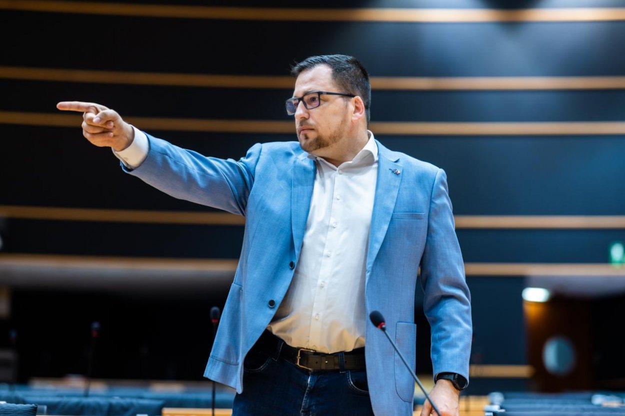 Zdechovský: Slovensko by sa malo vzdať politiky štyroch svetových strán a obnoviť protikorupčné inštitúcie