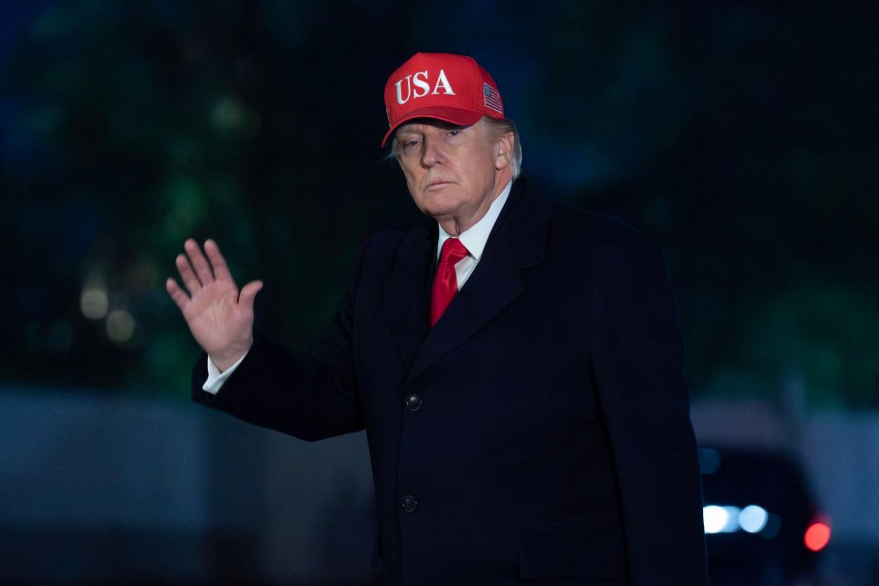 Sudca zamietol žalobu Trumpa na denník Wall Street Journal za článok o väzbách na Epsteina