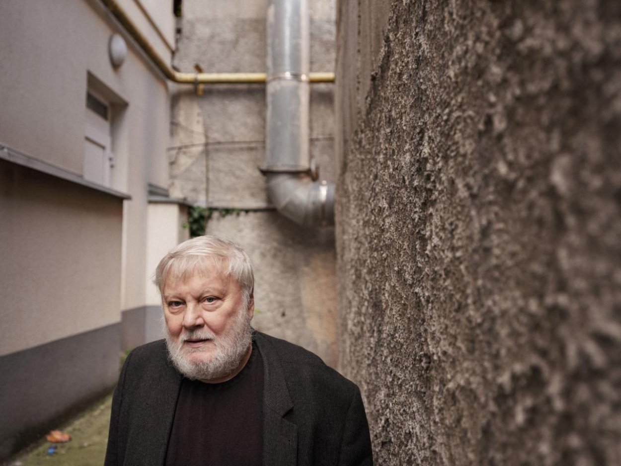 Ján Štrasser: Formát