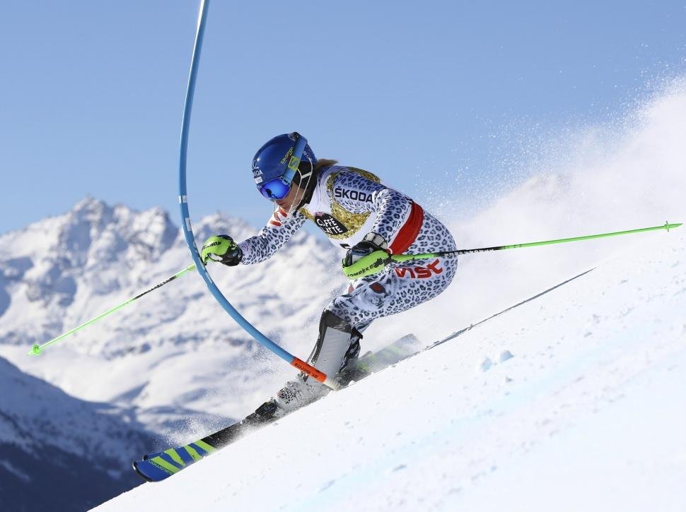 MS v slalome: Vlhová na 4. mieste, Velez-Zuzulová nedokončila druhé kolo
