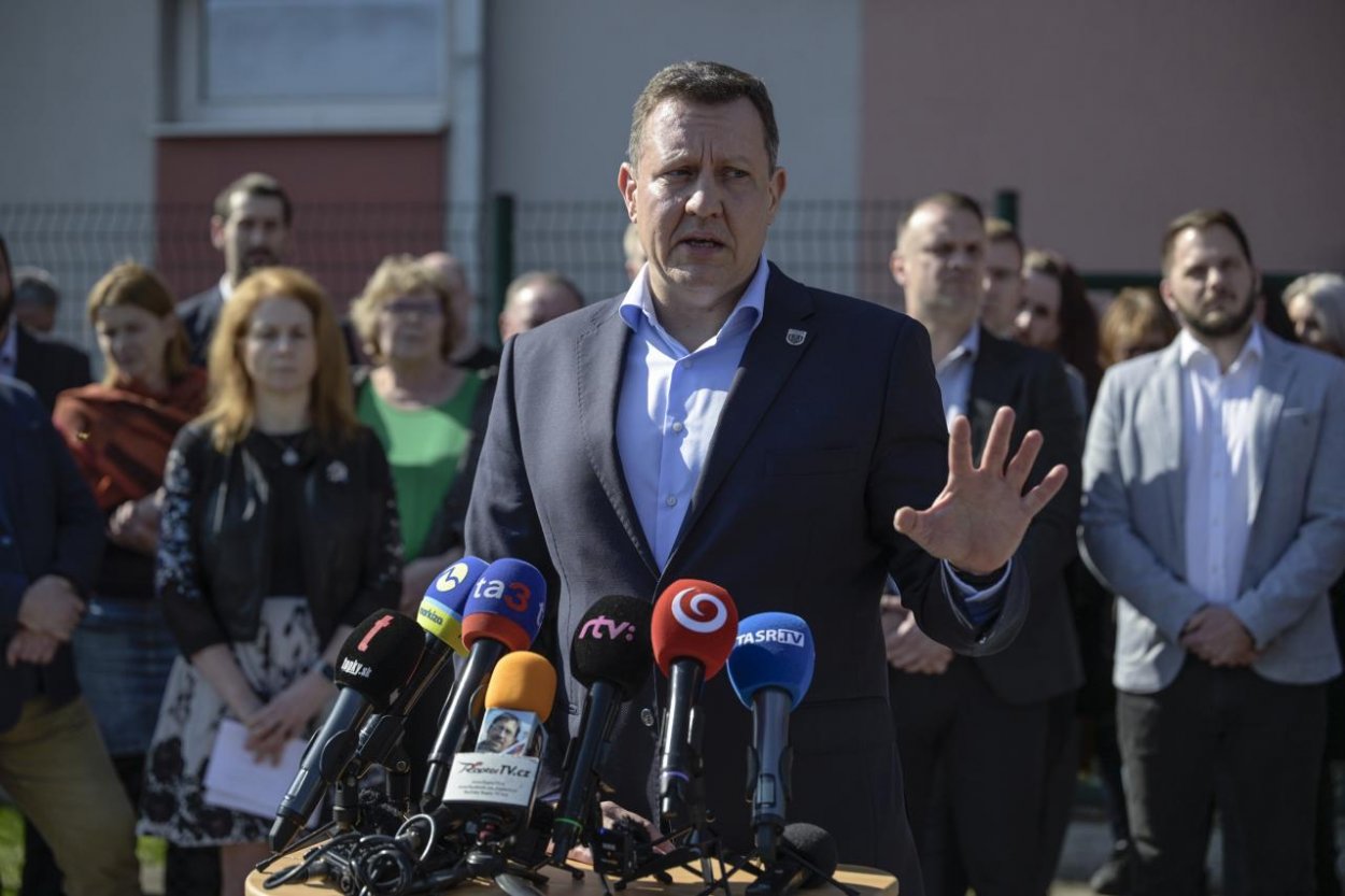 Daniel Lipšic sa má v stredu opäť postaviť pred disciplinárny súd