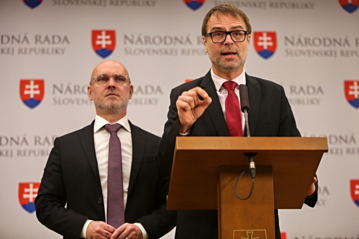 Fúzia Dôvery a Unionu oslabí pacientov aj poskytovateľov, tvrdí SaS