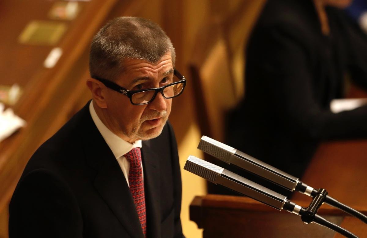 Sarkocy je nevěrohodný, říká Babiš. Svědectví jiných estébáků se mu hodilo