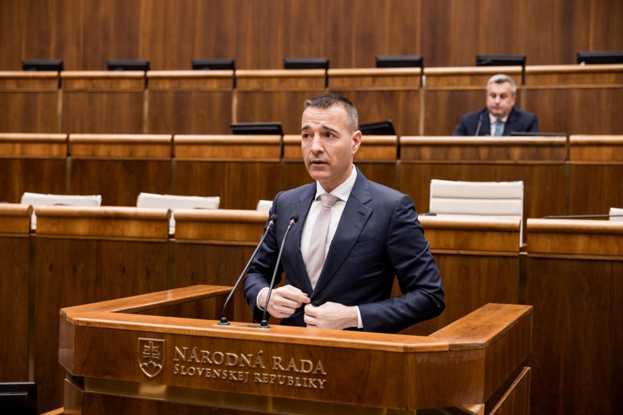 Drucker: Vyjadrenia o neutralite vo vzťahu k zahraničnej politike sú nebezpečné