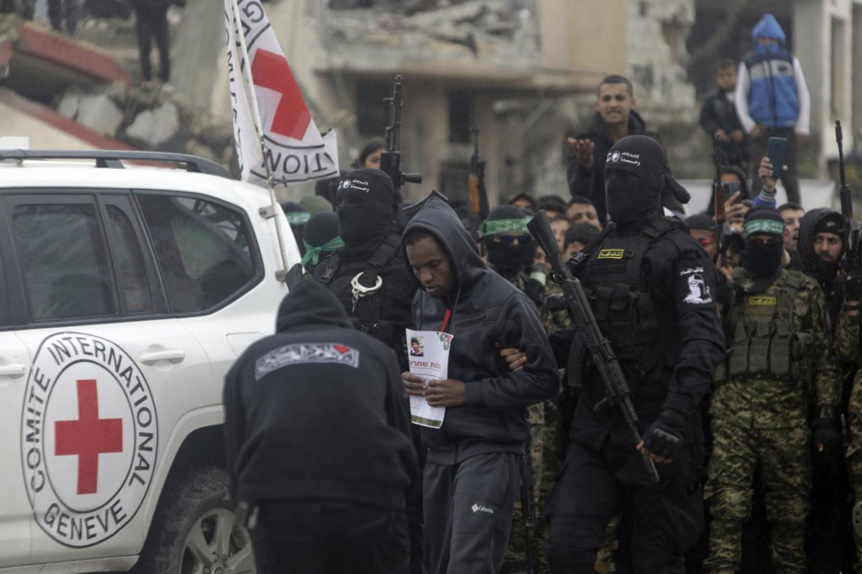 Hamas prepustil v Rafahu dvoch izraelských rukojemníkov