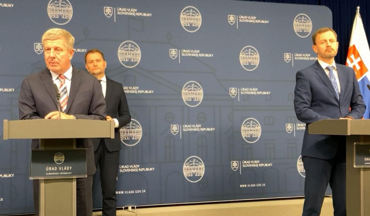 Dohoda s lekármi stroskotala, krízový štáb navrhuje vyhlásiť núdzový stav