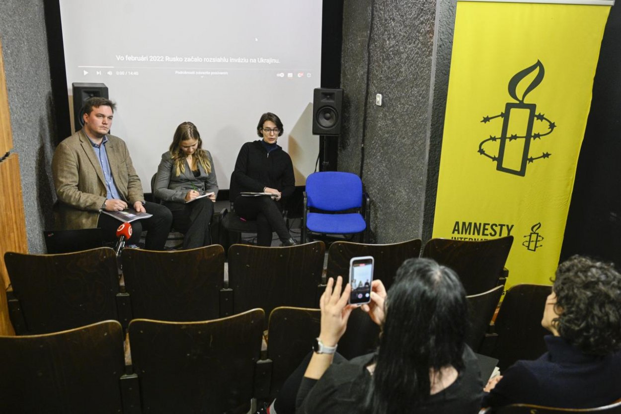 Amnesty International: Niektoré mimovládky sa zo strachu prestali uchádzať o verejné financie