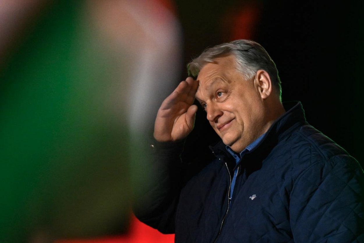 Orbán sa po voľbách podozrivo rýchlo „vzdal“. Údajne sa chce vrátiť ako demokrat alebo liberál