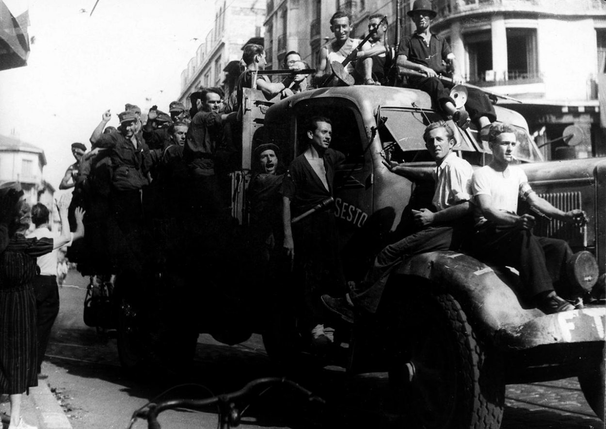 Esej: Patriť k národu a vlasti