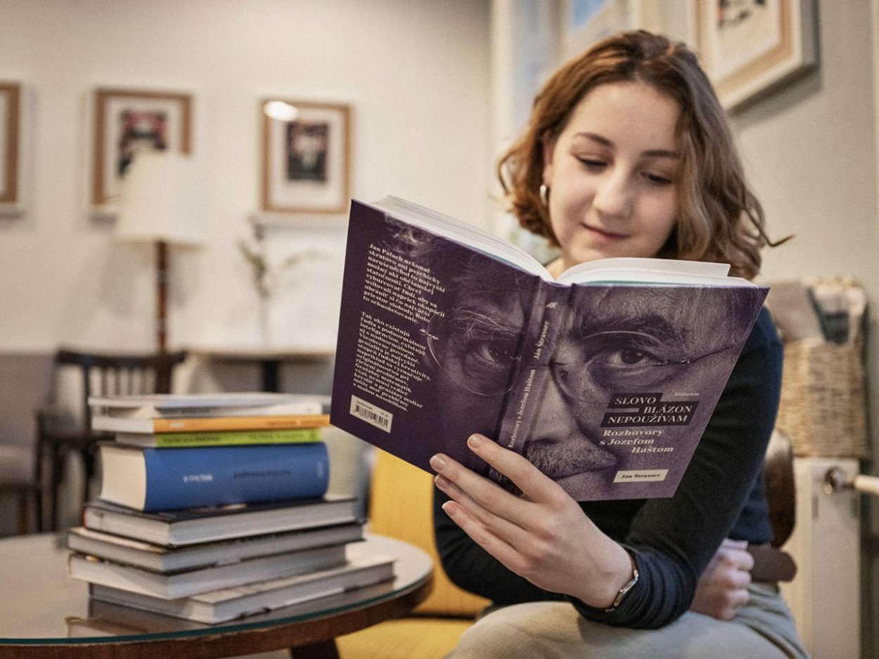 Ktoré sú knihy roka 2020. Hríb, redaktori a osobnosti vyberajú najlepšie tipy