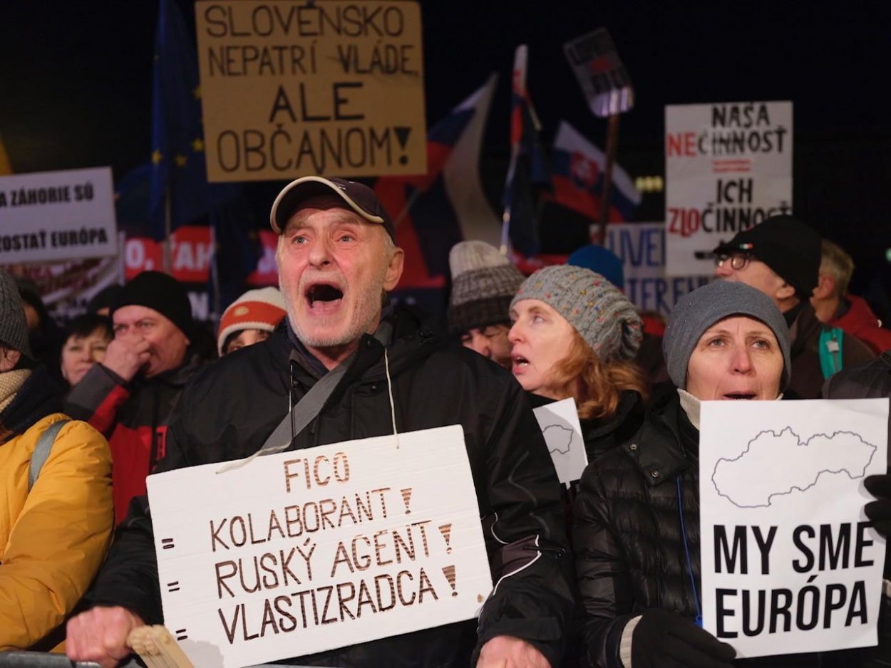 Zhromaždenia „Slovensko je Európa“ pokračujú v piatok vo viac ako 50 mestách