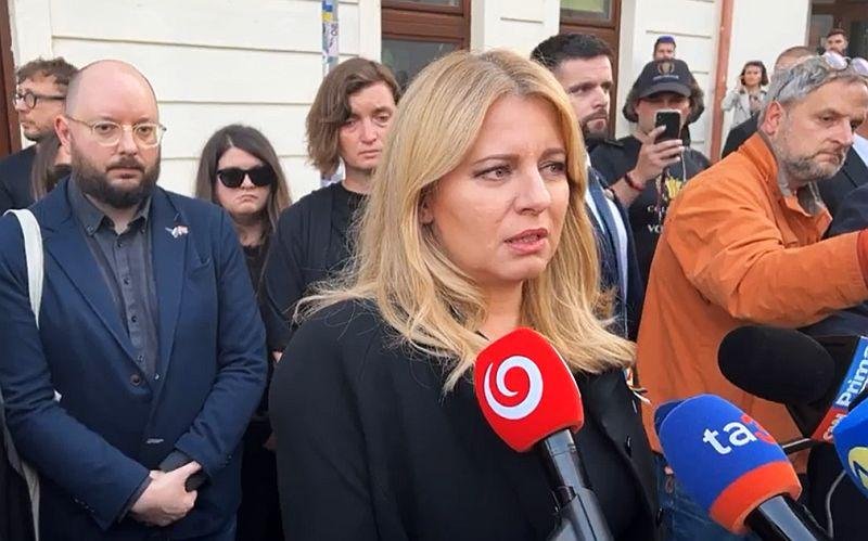 Prezidentka Zuzana Čaputová navštívila miesto vraždy pred podnikom Tepláreň