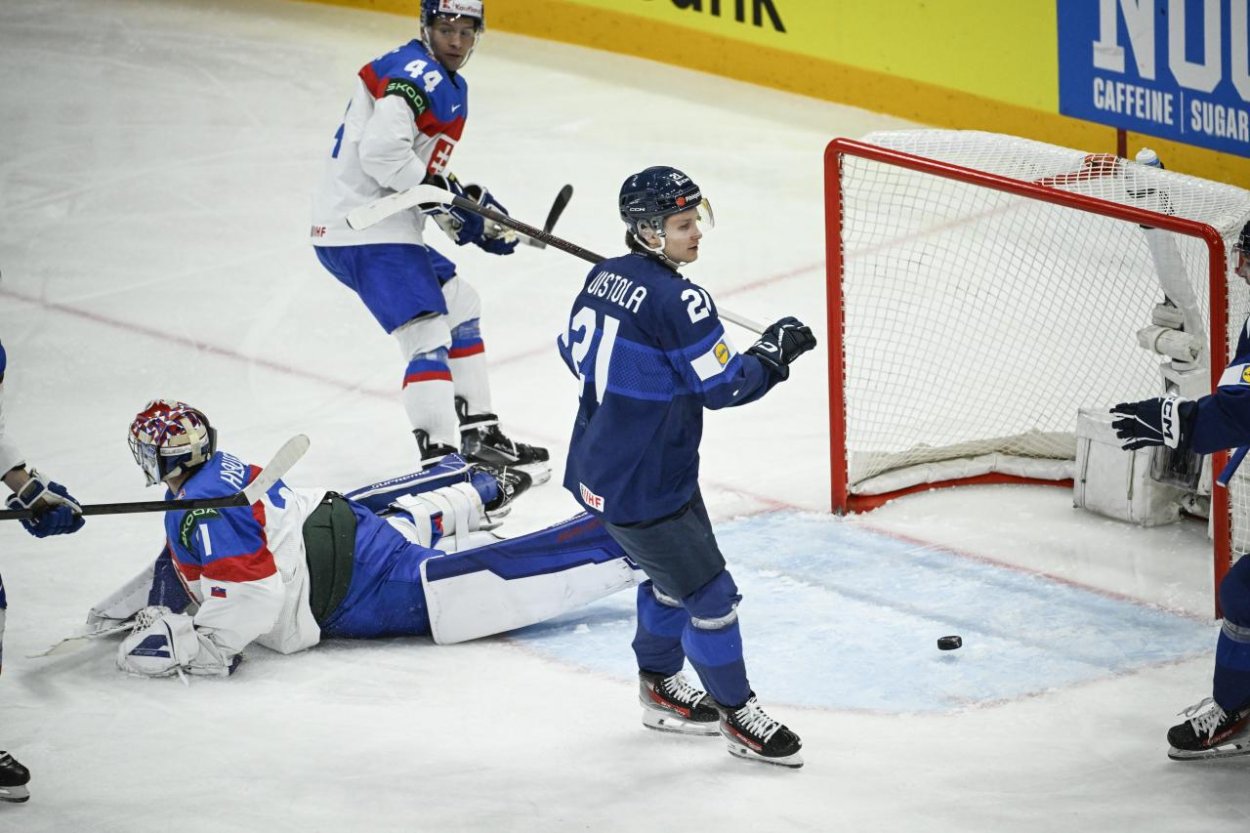 Hokej: Slováci sa so šampionátom rozlúčili prehrou, Fínom podľahli 1:2