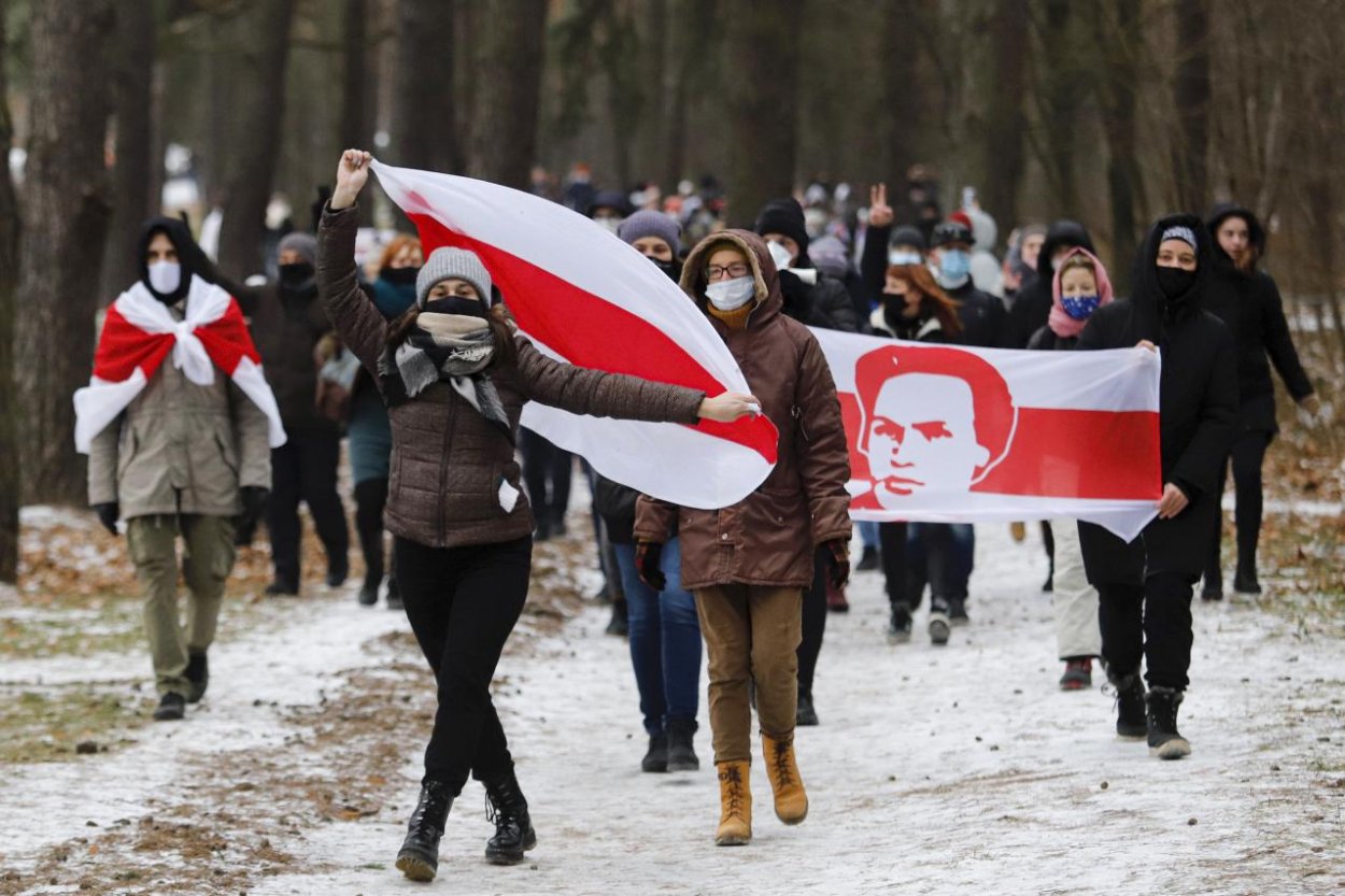 V Bielorusku protestovali proti Lukašenkovi tisíce ľudí