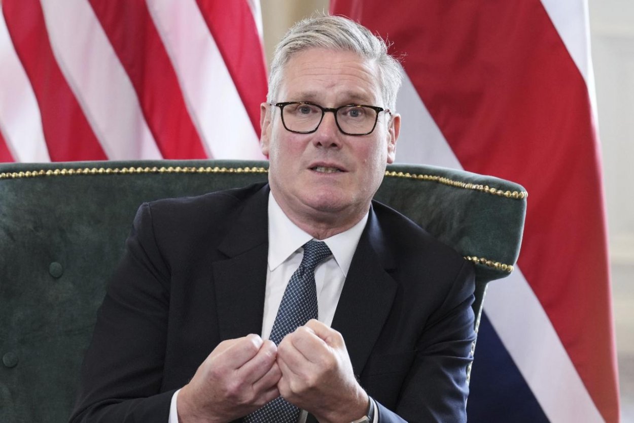 Starmer zvolal mimoriadne vládne rokovanie o mierovom pláne pre Pásmo Gazy