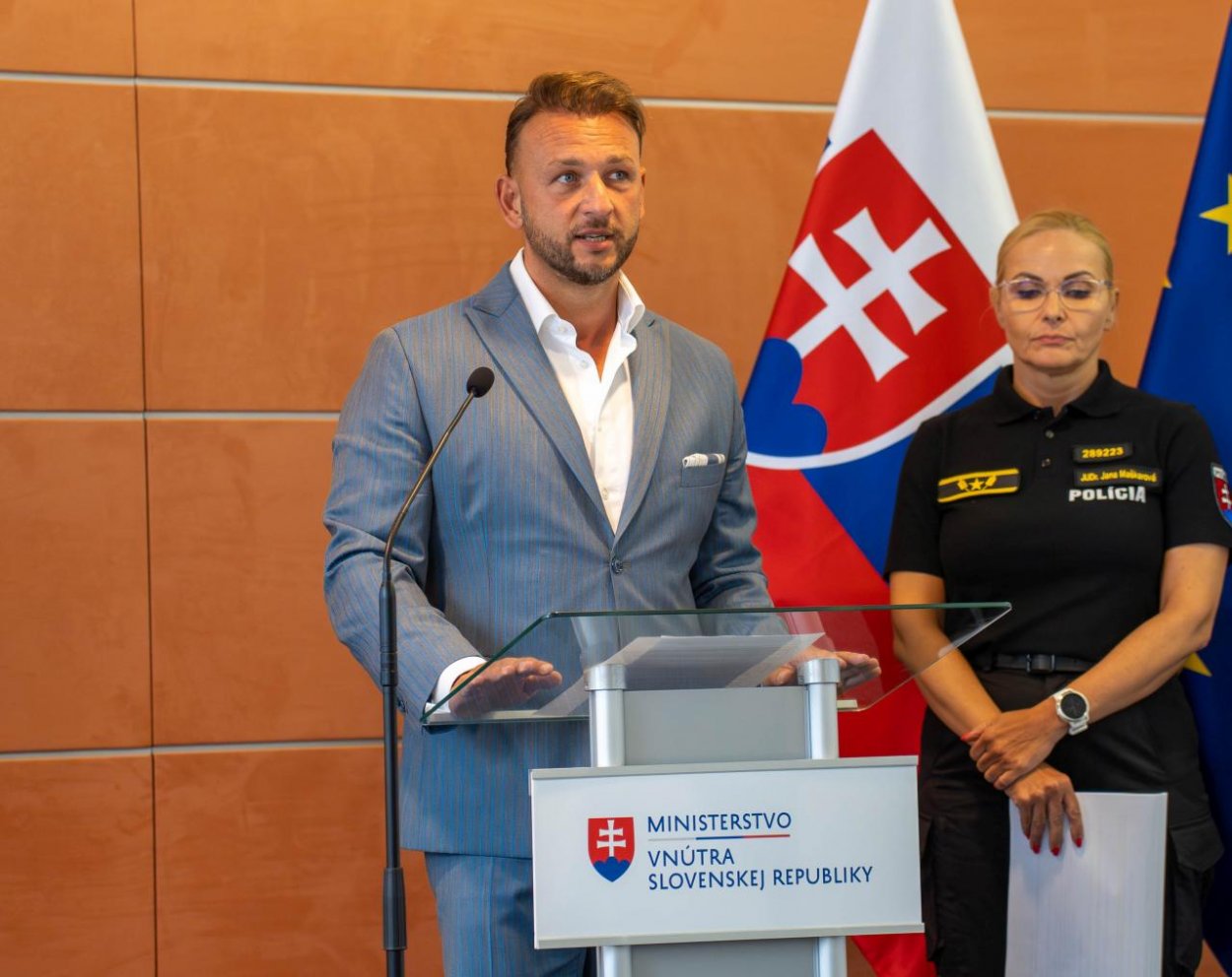 SaS: Vyjadrenia ministrov o krádežiach sú výsmechom občanom a priznaním zlyhania