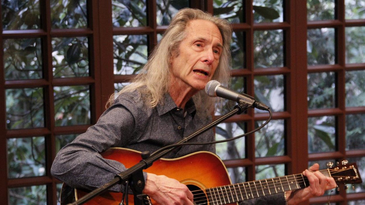 Lenny Kaye: Dvanásť piesní po šesťdesiatich rokoch hrania