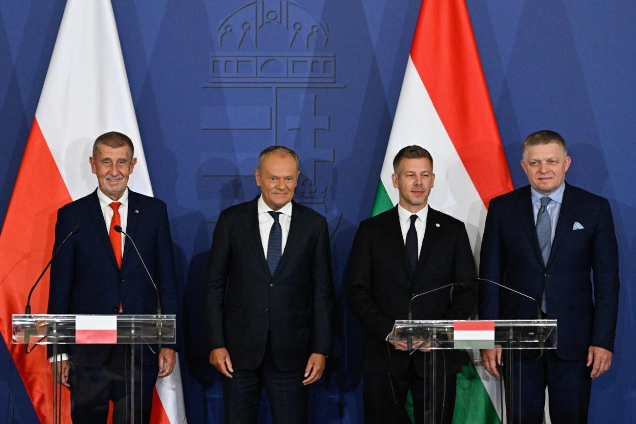 Fico na summite V4: Nebudeme nastoľovať témy, ktoré nás rozdeľujú