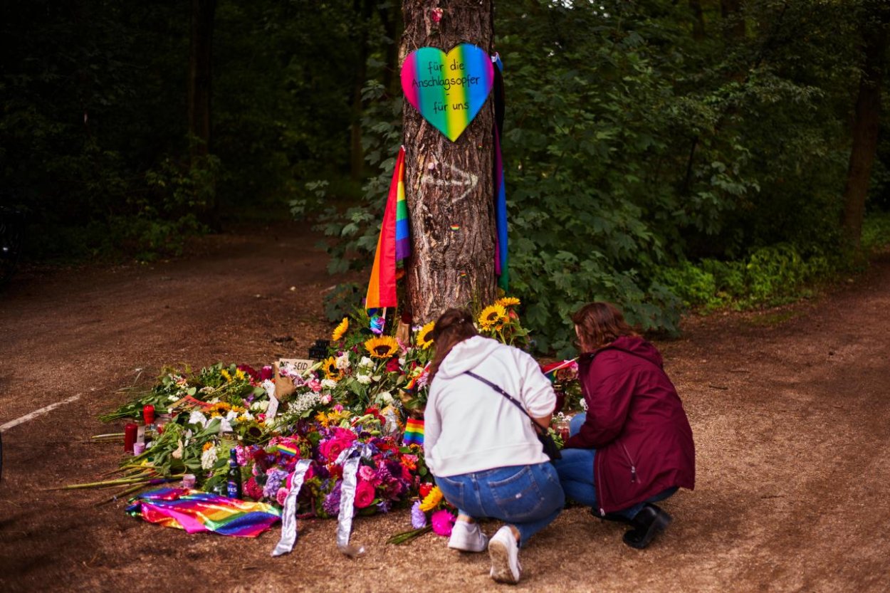 Udalosť dňa: Podozrivého z útoku na Pride v Berlíne zastrelili pri policajnom zásahu, obeťou je žena z Poľska