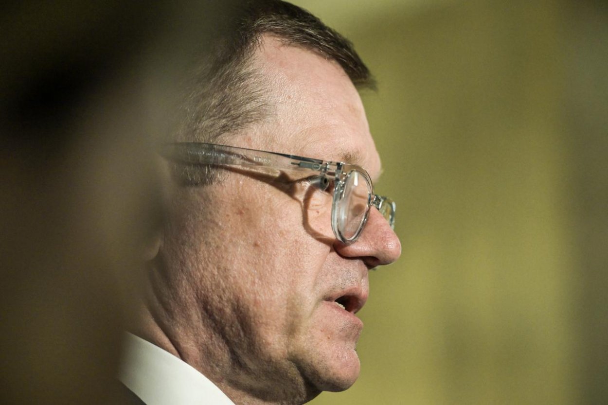 Opozícia: Odvolanie Kmeca je dôkaz, že ministri Hlasu sú najskorumpovanejší vo vláde