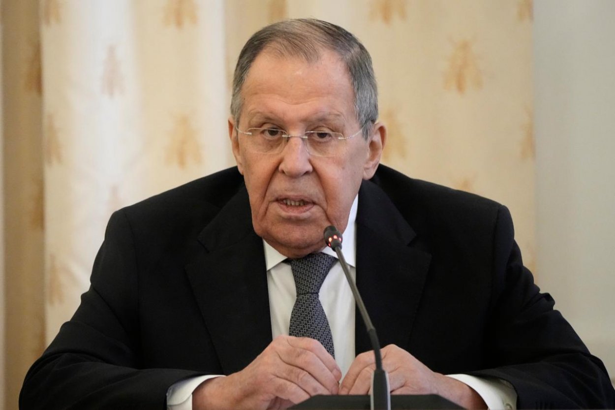 „Haló, tu Sergej!“ Škandálna nahrávka medzi Lavrovom a Szijjartó zahanbuje aj českú vládu