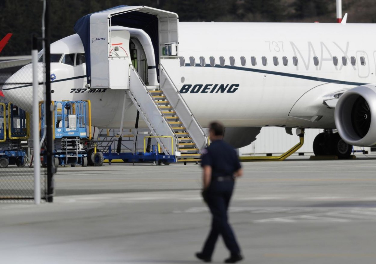 Boeing zaúčtuje 4,9 miliardy dolárov na odškodné aerolíniám 