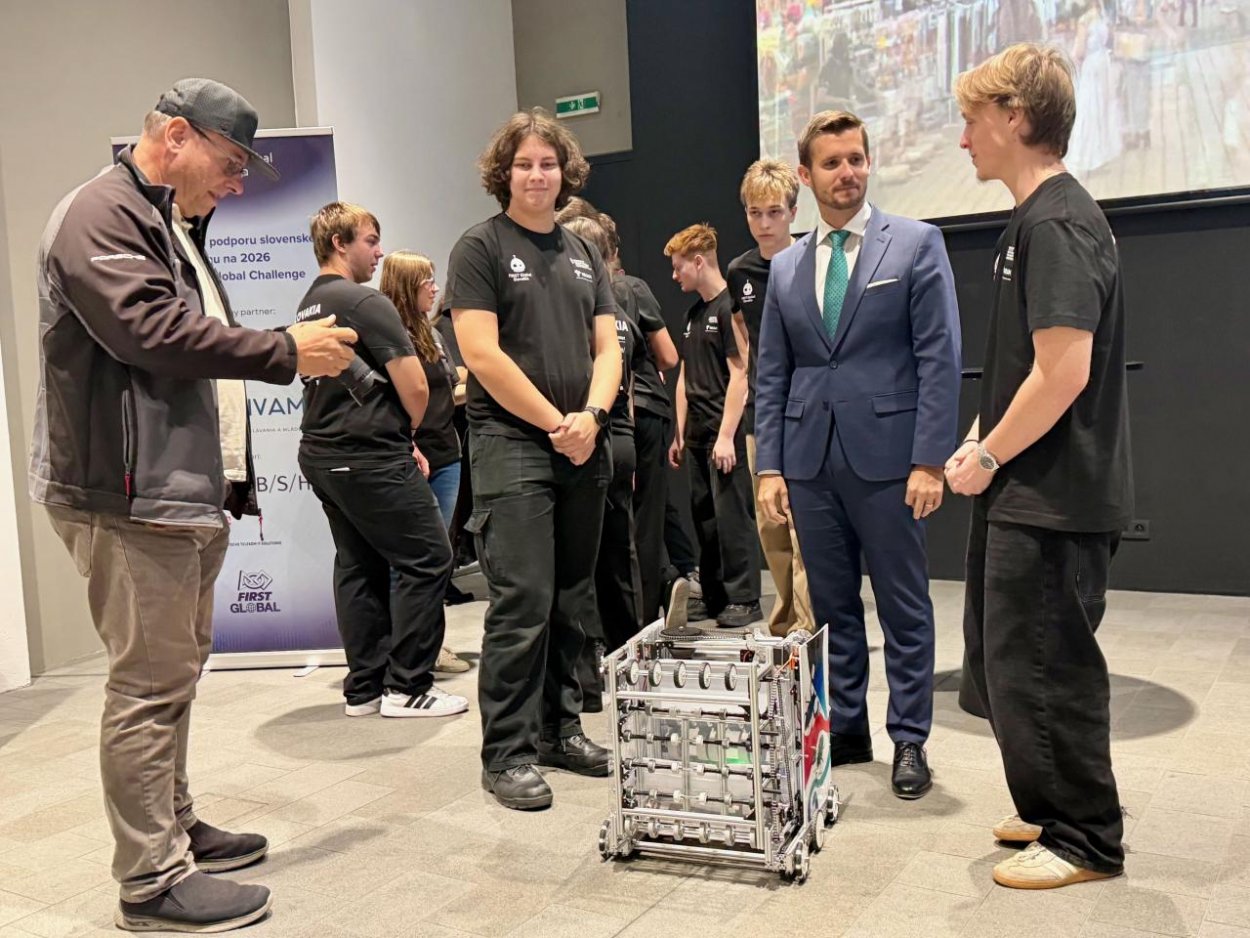 Slovenskí stredoškoláci mieria do Kórey. Na svetovej súťaži zabojujú robotom aj AI proti požiarom