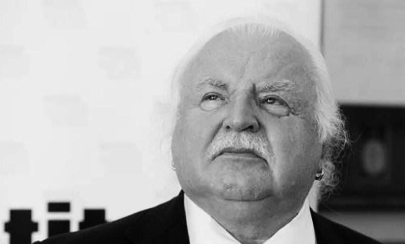 Dva akordy proti poriadku
