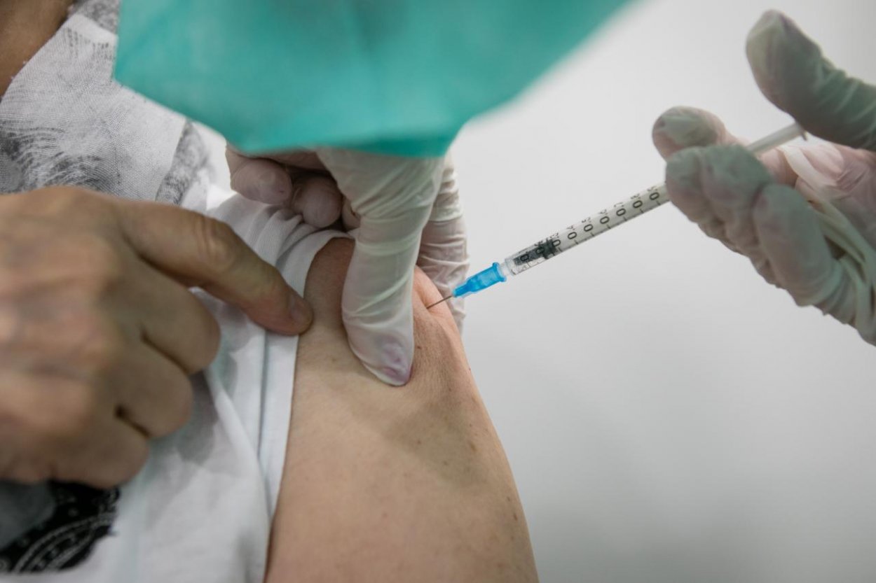 V Prahe spúšťajú očkovanie bez registrácie, ľudia dostanú vakcíny na hlavnej stanici i v nákupnom centre
