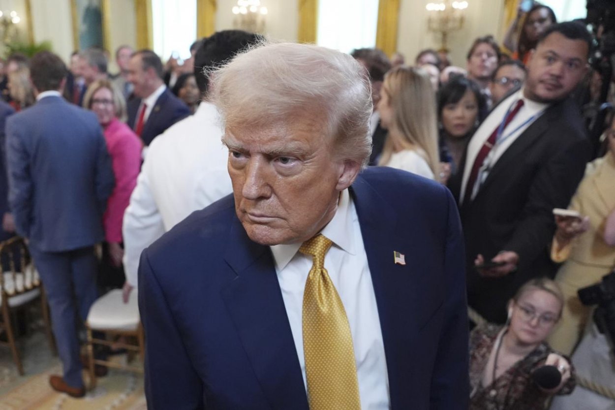 Kauza Epstein vyvoláva rozkol, Trump útočí na vlastných priaznivcov