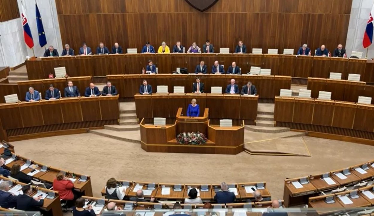 Chudoba sa prehlbuje, môže to viesť k radikalizácii, uviedla prezidentka počas prejavu o stave republiky