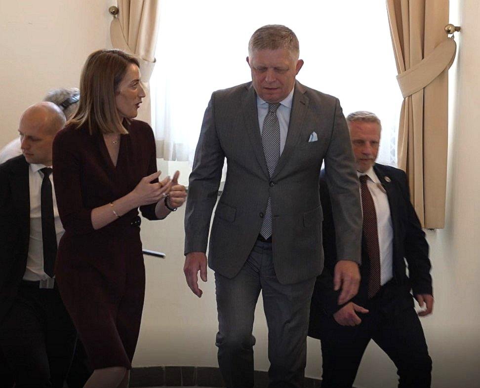 Šéfku Európskeho parlamentu Fico upozornil na politiku dvojakého metra, riešili aj uznesenia o Slovensku
