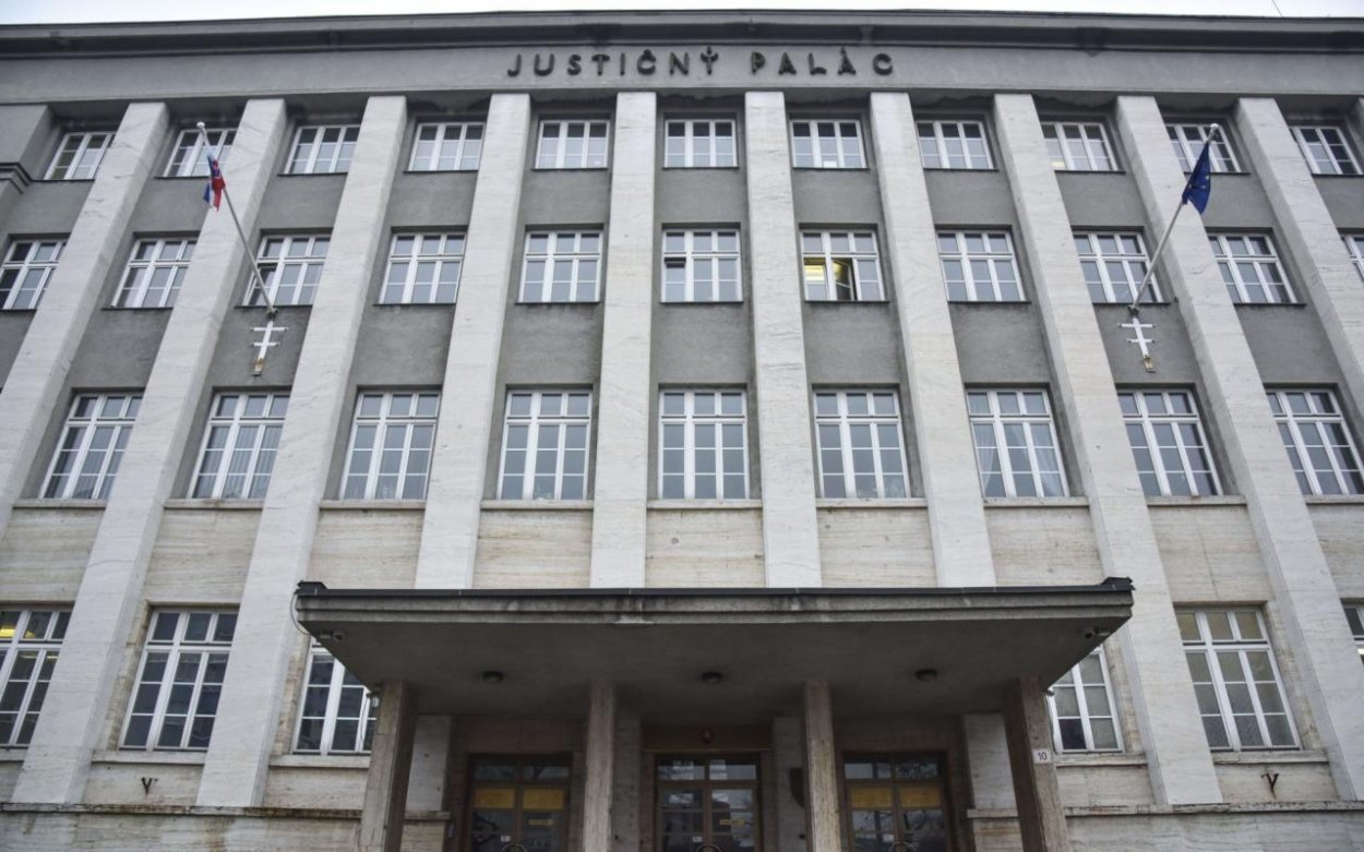 Právny zástupca unesenej študentky navrhol sprísniť kvalifikáciu voči obžalovanému