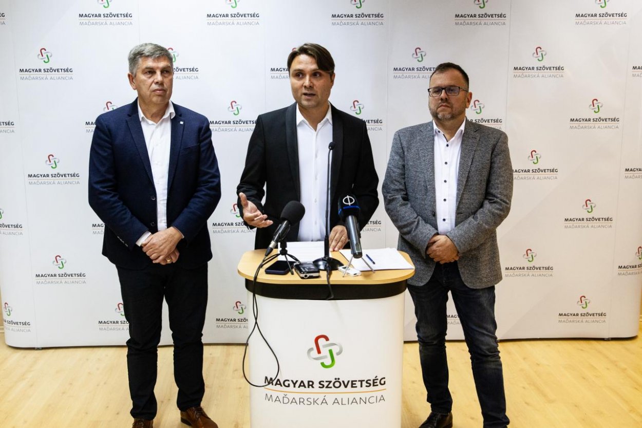 Maďarská aliancia pripravila návrh zákona k Benešovým dekrétom, chce diskusiu