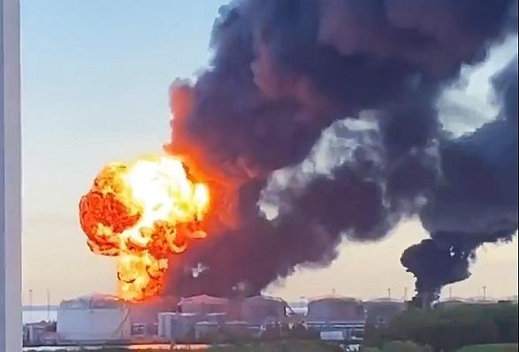 Ukrajina ONLINE: Ukrajinské drony v Petrohrade zasiahli ropný terminál