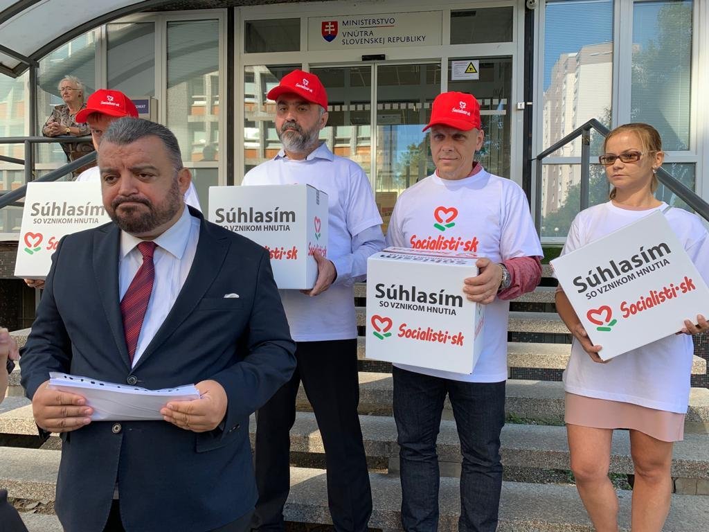 Eduard Chmelár požiadal o registráciu svojho hnutia