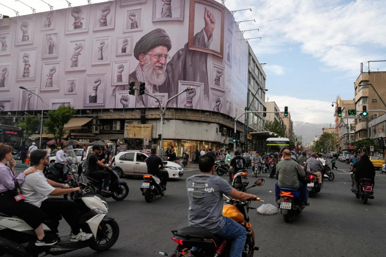 Udalosť dňa: Irán pohrozil útokmi na americké ciele na Blízkom východe