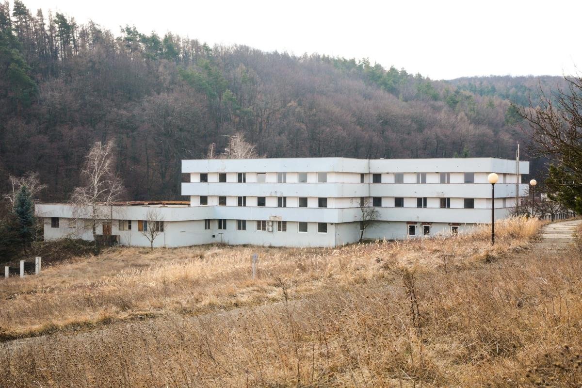 Ponúkame na predaj zdravotnícke zariadenie – bývalé sanatórium v Limbachu