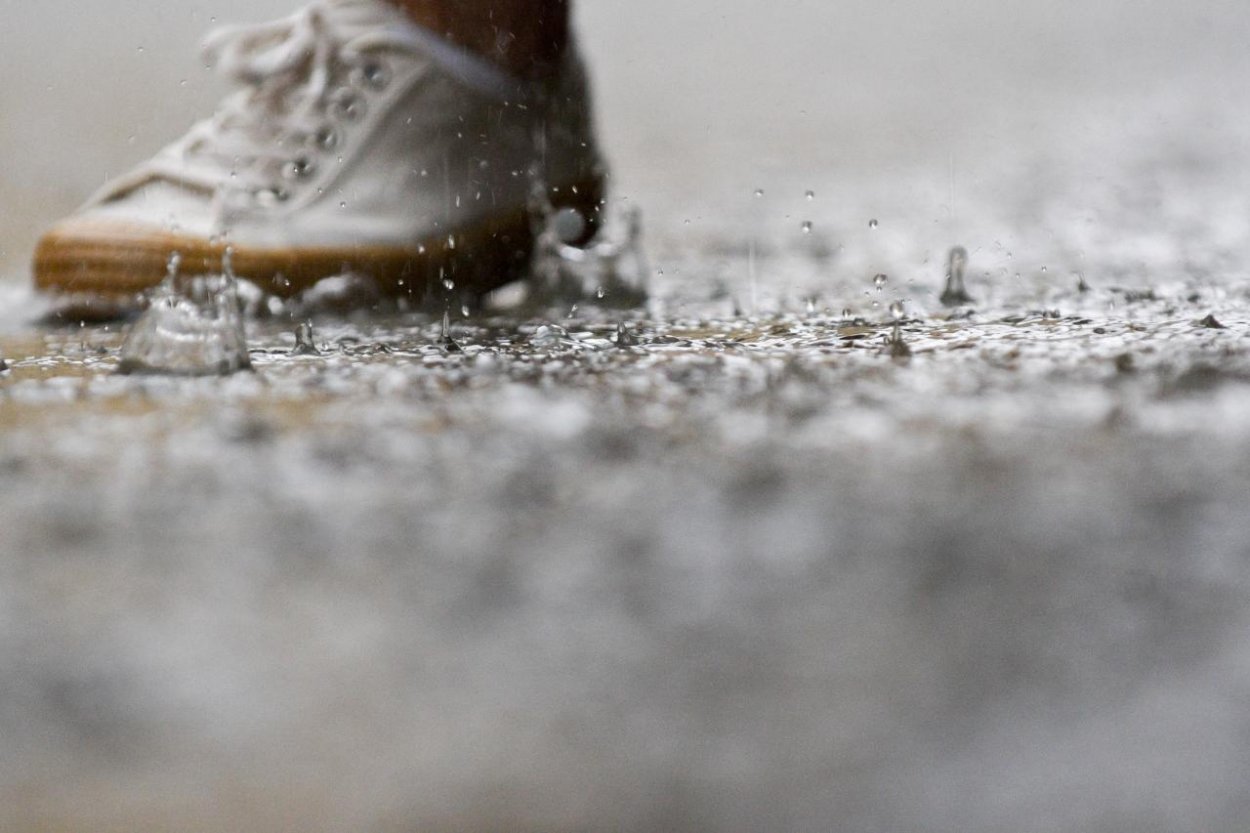 SHMÚ preveruje možný výskyt tornáda na termálnom kúpalisku v Podhájskej