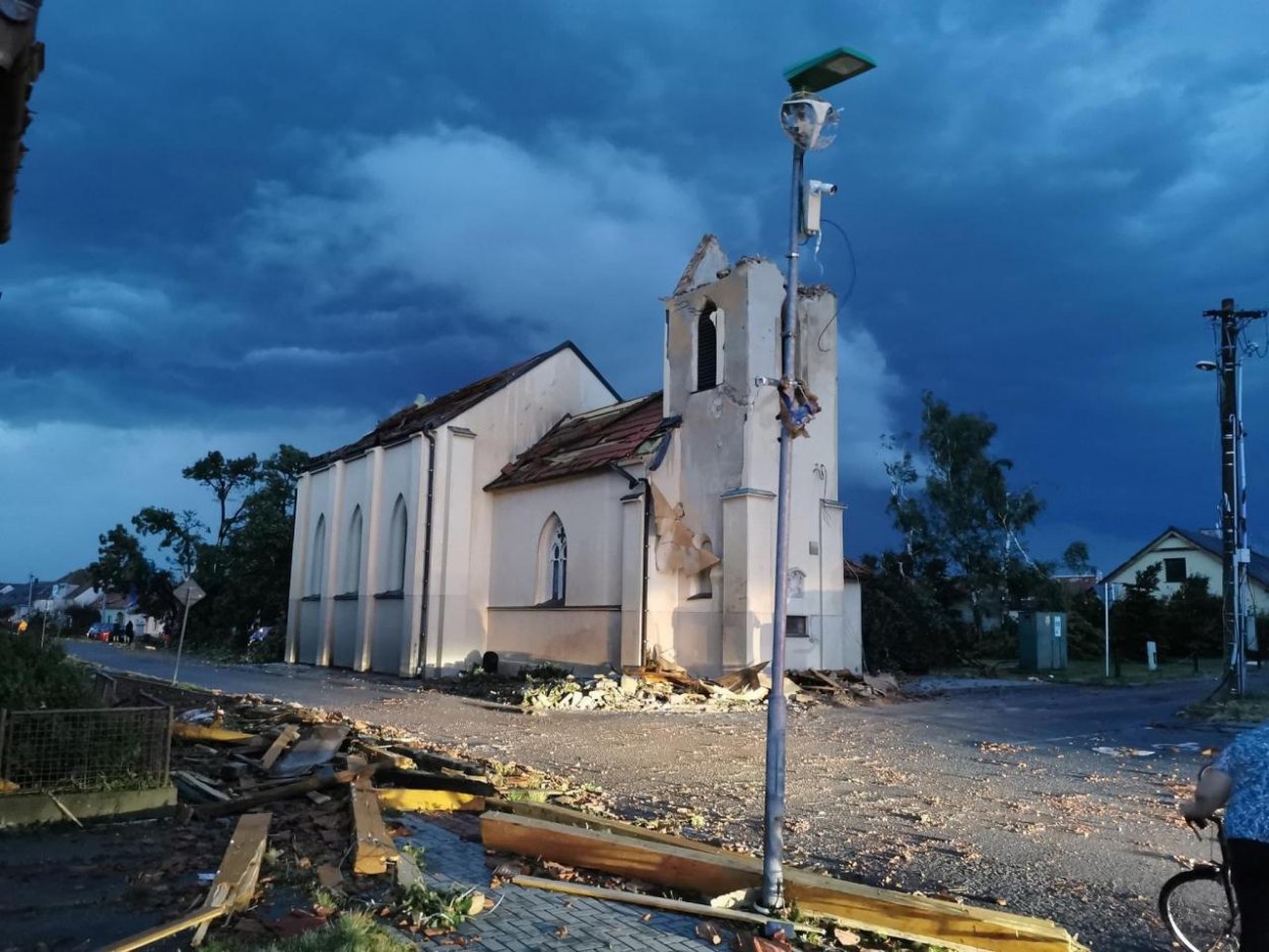 Prezidentka Čaputová vyjadruje sústrasť všetkým postihnutým prírodnou katastrofou na Južnej Morave
