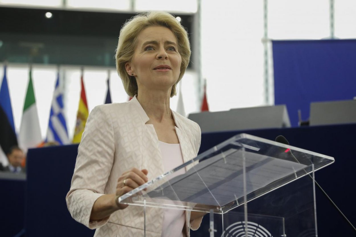 Von der Leyen sa blíži k rodovo vyváženej eurokomisii. Rozhodne Rumunsko 