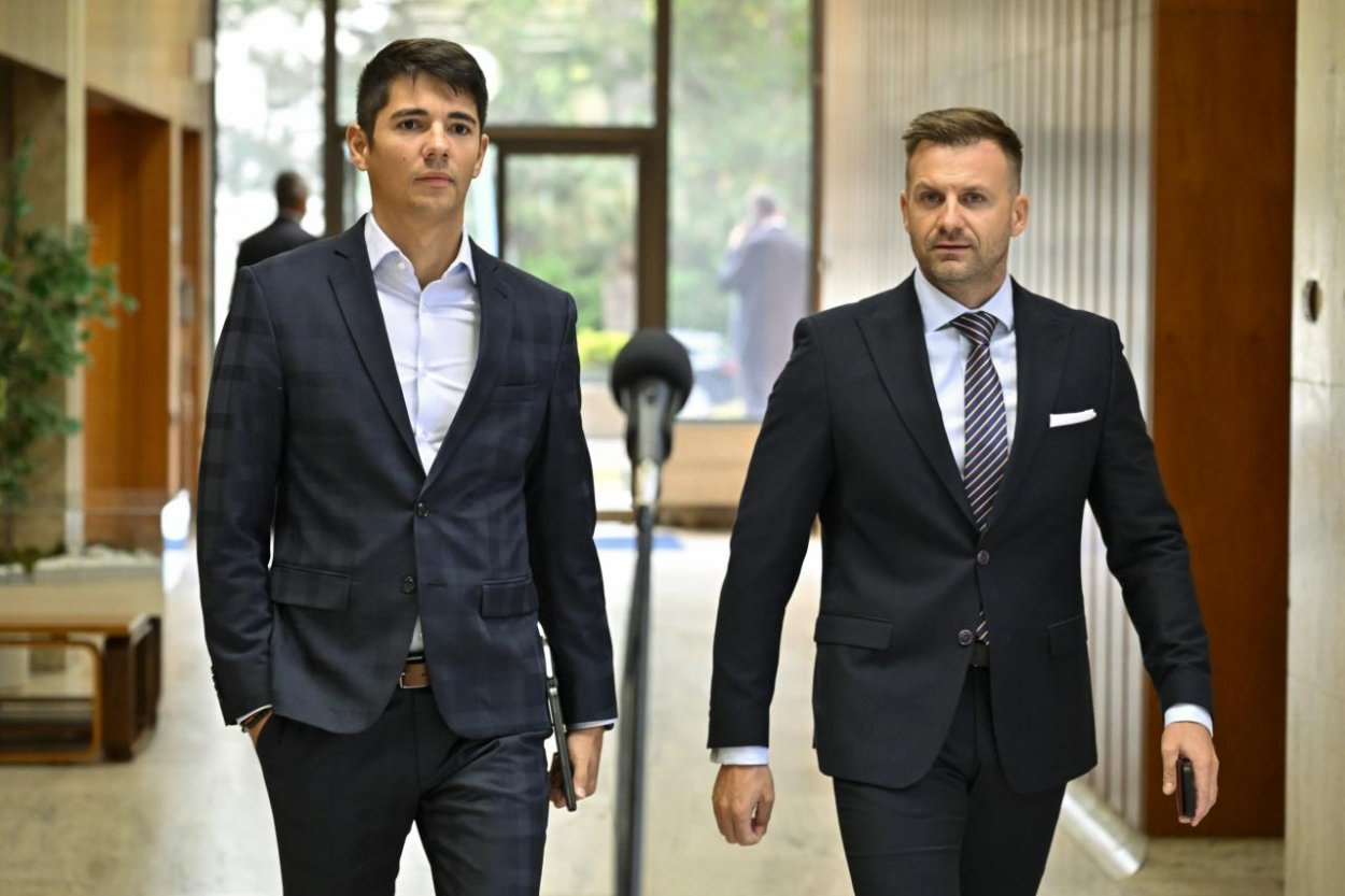 Erik Kaliňák: Ak sa neurovnajú konflikty, hrozí otvorenie koaličnej zmluvy