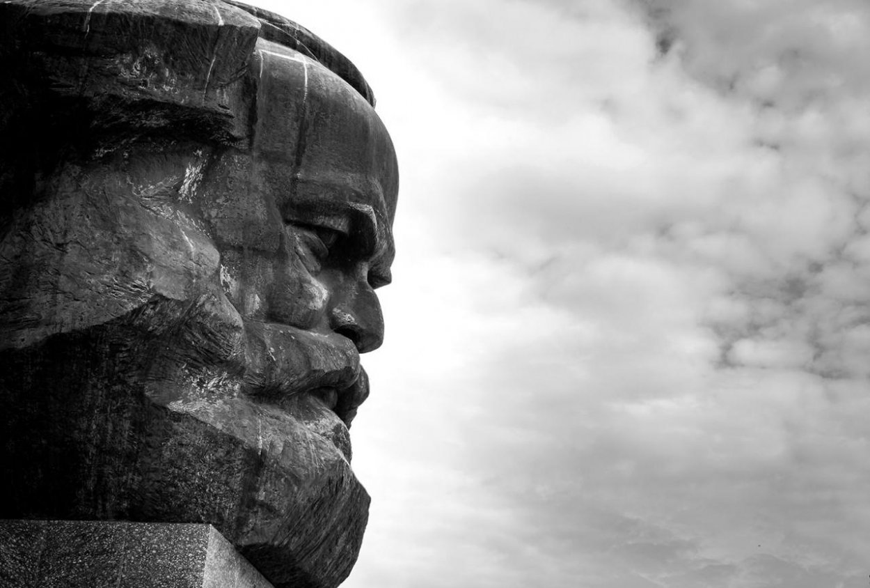 Esej: Homo sapiens nad priepasťou I.