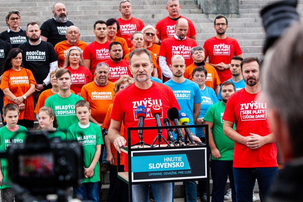 Hnutie Slovensko navrhuje možnosť skrátiť volebné obdobie aj referendom – čo to znamená podľa Juraja Petroviča